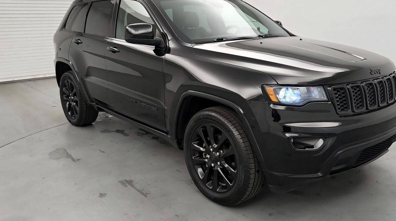 JEEP GRAND CHEROKEE 2018 1C4RJEAG1JC110133 image